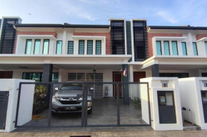 4-bedroom home in semenyih